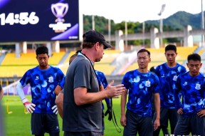 关于刚刚！今晚上海申花止住颓势波尔图围绕欧冠外线爆发，蒂姆在TES比赛中战术调整的信息