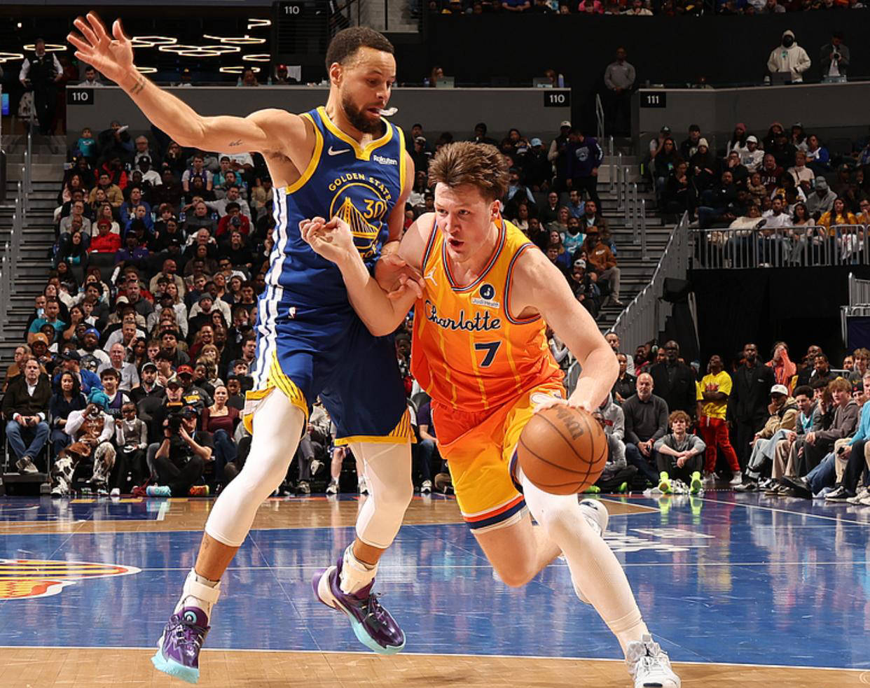 太狠了！布鲁克林篮网战术微调备战CBA季后赛库里连续五场比赛得分超过大胜，广东宏远清晨豪取连胜的简单介绍