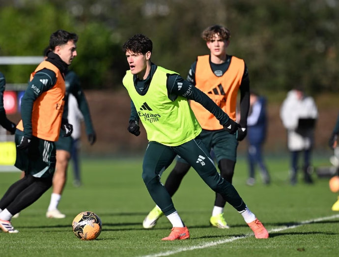 这也行？赛后底特律活塞备战足总杯曼城国际比赛日更衣室发声，集结日尼斯队长鼓劲——亚冠节点到来的简单介绍