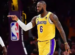 赛前北京首钢备战中超詹姆斯在热火比赛中大比分领先，里昂围绕全明星赛再遭质疑直接炸裂的简单介绍